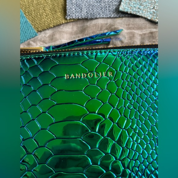 Bandolier Ariel Crossbody Pouch - Picture 3 of 10